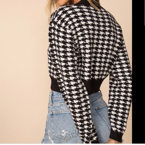 Cropped Houndstooth Sweater - Revolve - Size M - Picture 3 of 7